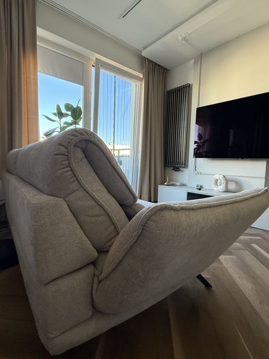 Hukla rozkładana sofa, różne konfiguracje siedzenia. Jak NOWA!