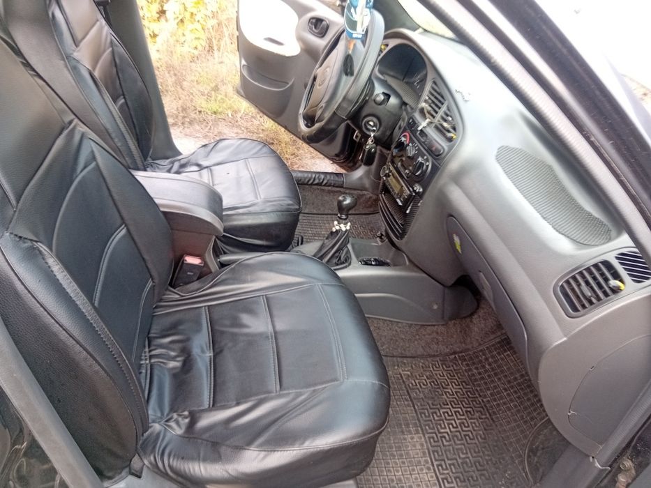 Продам. Сенса 1.4 на газу. 2004 года.