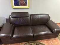 Sofa de couro castanho