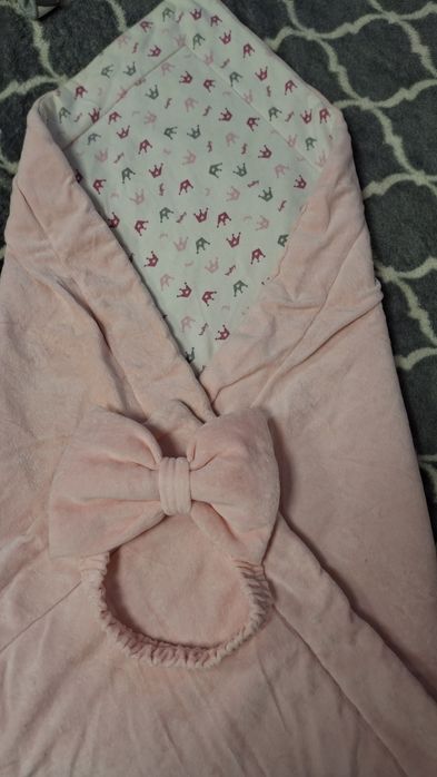 Теплий і нарядний конвертик на виписку