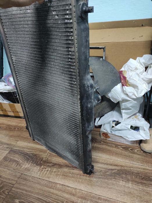 Продам Радіатор Охолодження Hundai Santa Fe 2.0 CRDI