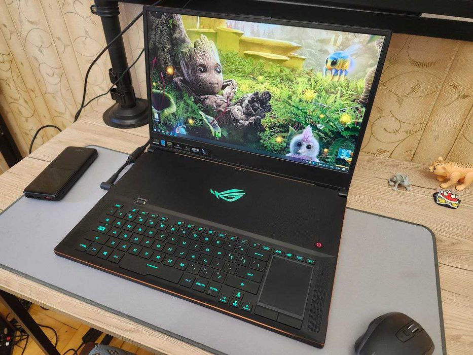 Asus Rog Zephyrus 17 300 Гц GX701 i7 2070 Super 256 Bit
