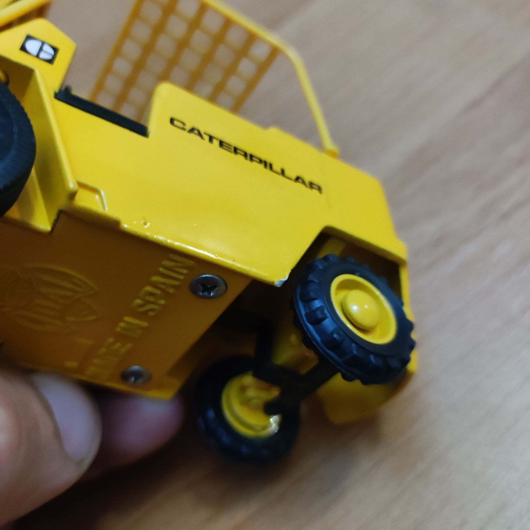 Model Joal Caterpillar wózek widlowy