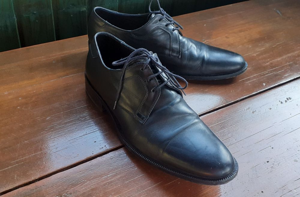 Buty półbuty do garnituru 39 Gino Rossi