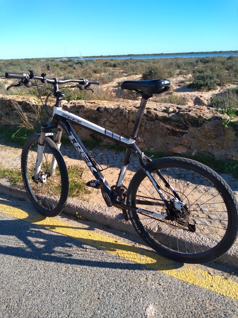 BTT Trek 6000 em bom estado