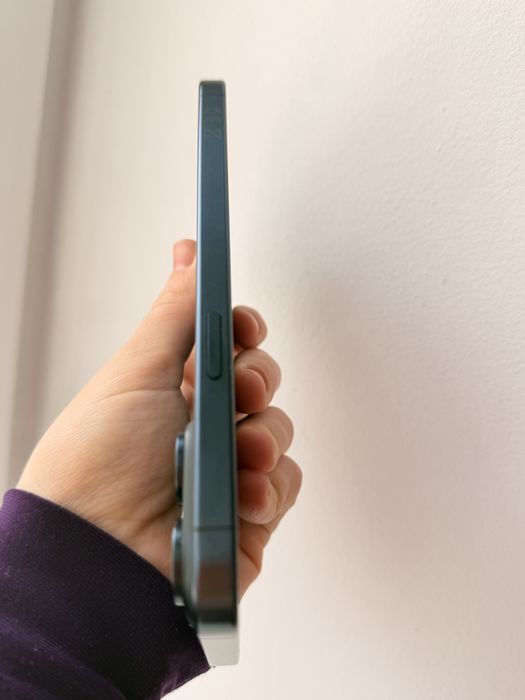 Айфон 15 про макс 256 в гарному стані з коробкою