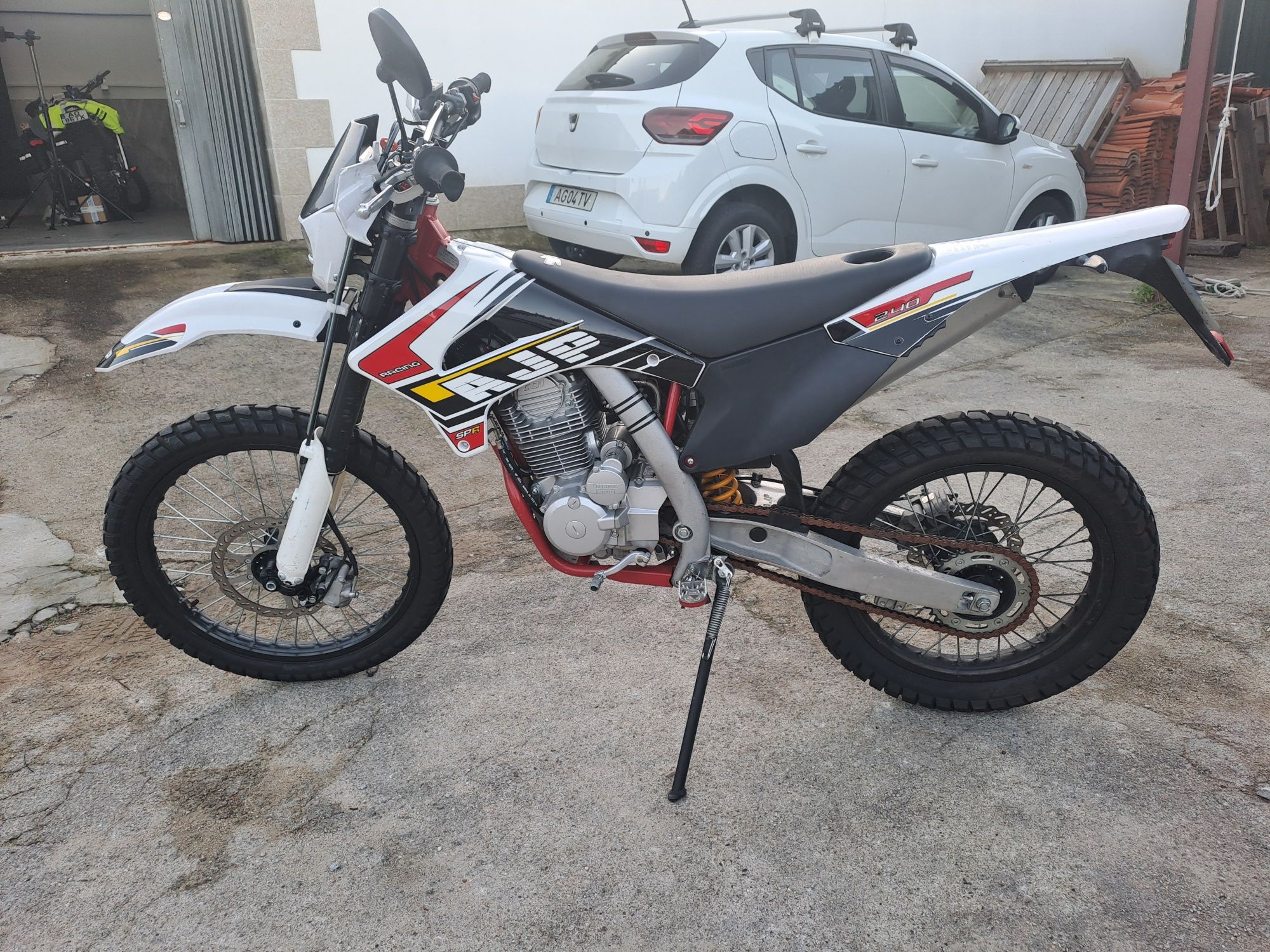 AJP SPR 240 como nova