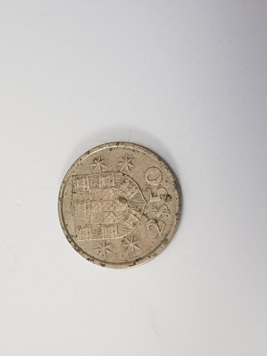 Moeda 2 escudos e 50 centavos (1984)