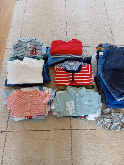 Lote de Roupas de Menino (Tamanho 3-6 meses) - Total 52 peças