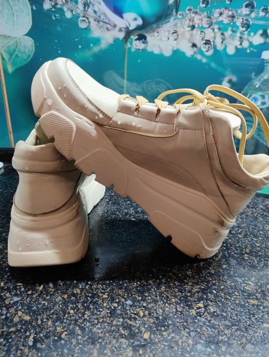 Красовки жіночі 40 розмір