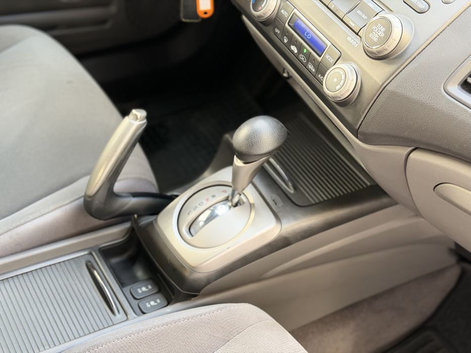 HONDA CIVIC 4DR HYBRYDID