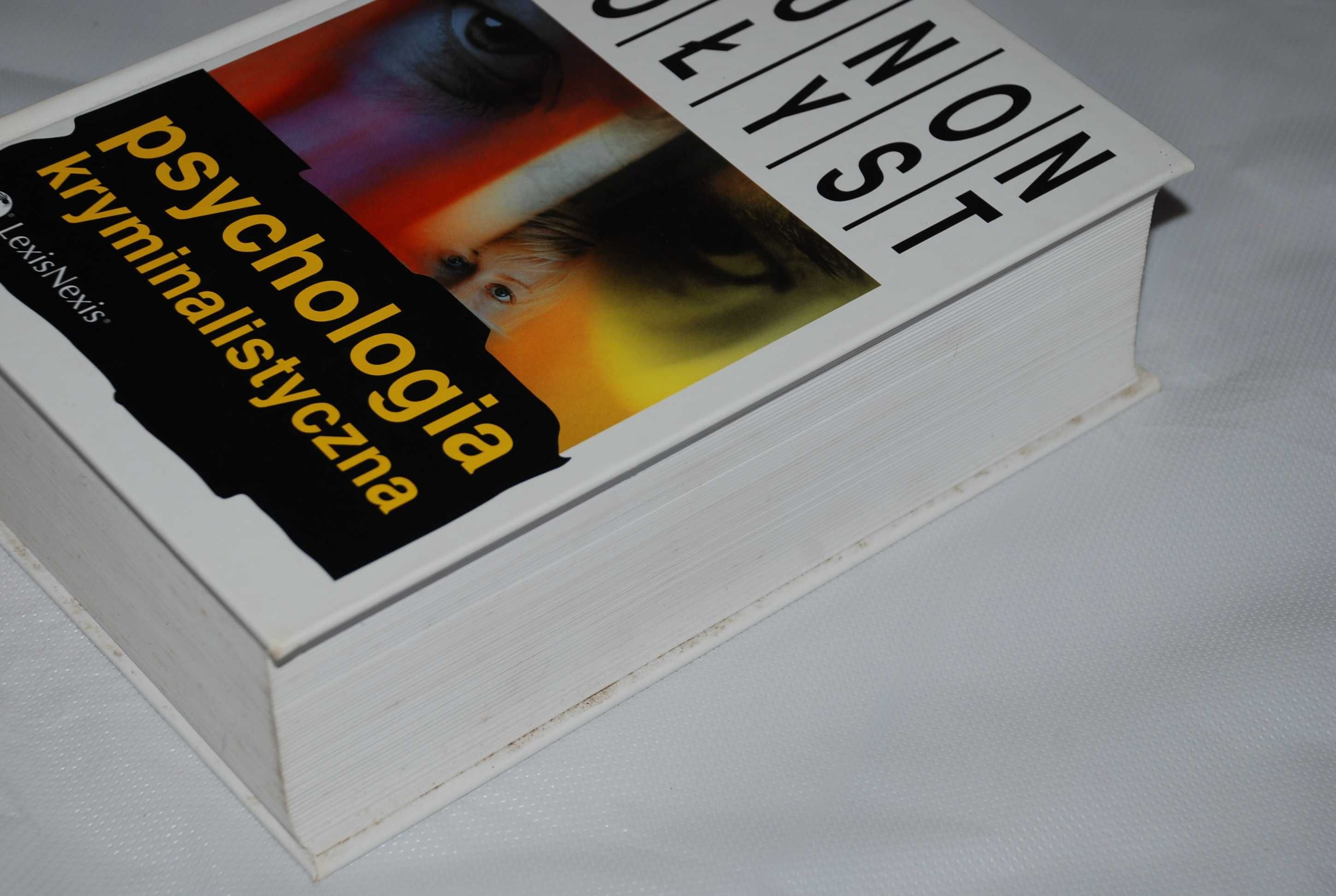 Psychologia kryminalistyczna - Brunon Hołyst -bdb!