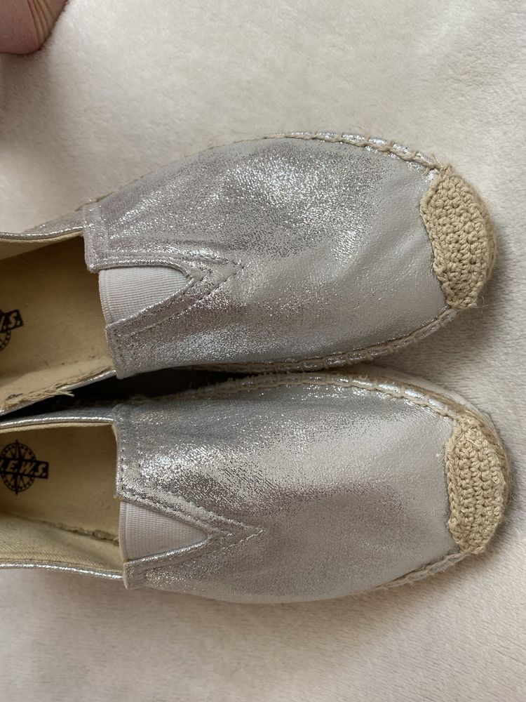 Buty espadryle srebrne nowe