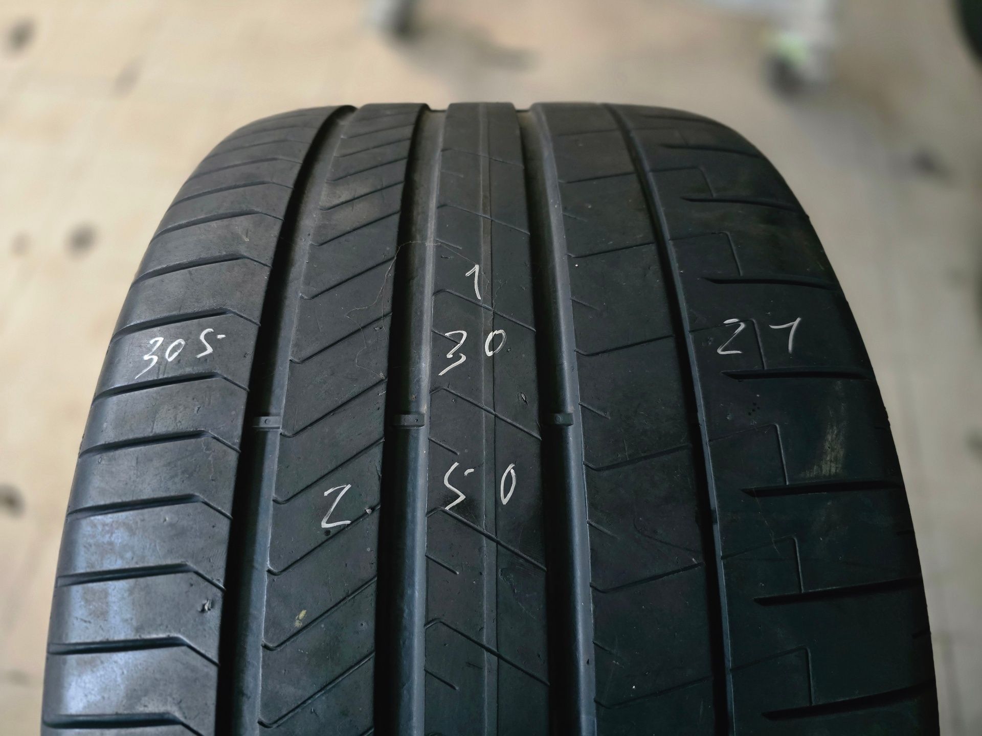 Pneus 305/30 R21 Pirelli P Zero – 95%