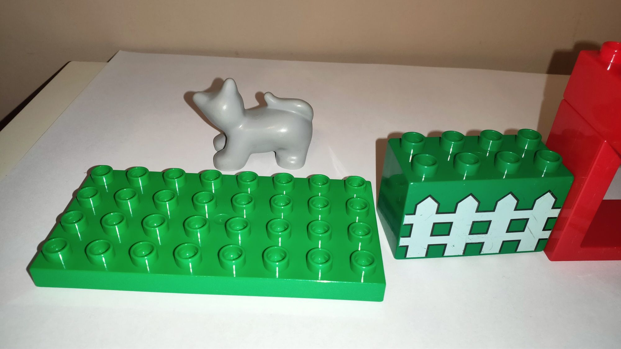 Klocki LEGO Duplo kotek płot domek słońce