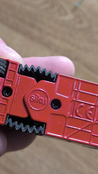 Автобус Siku Берлин 21 см