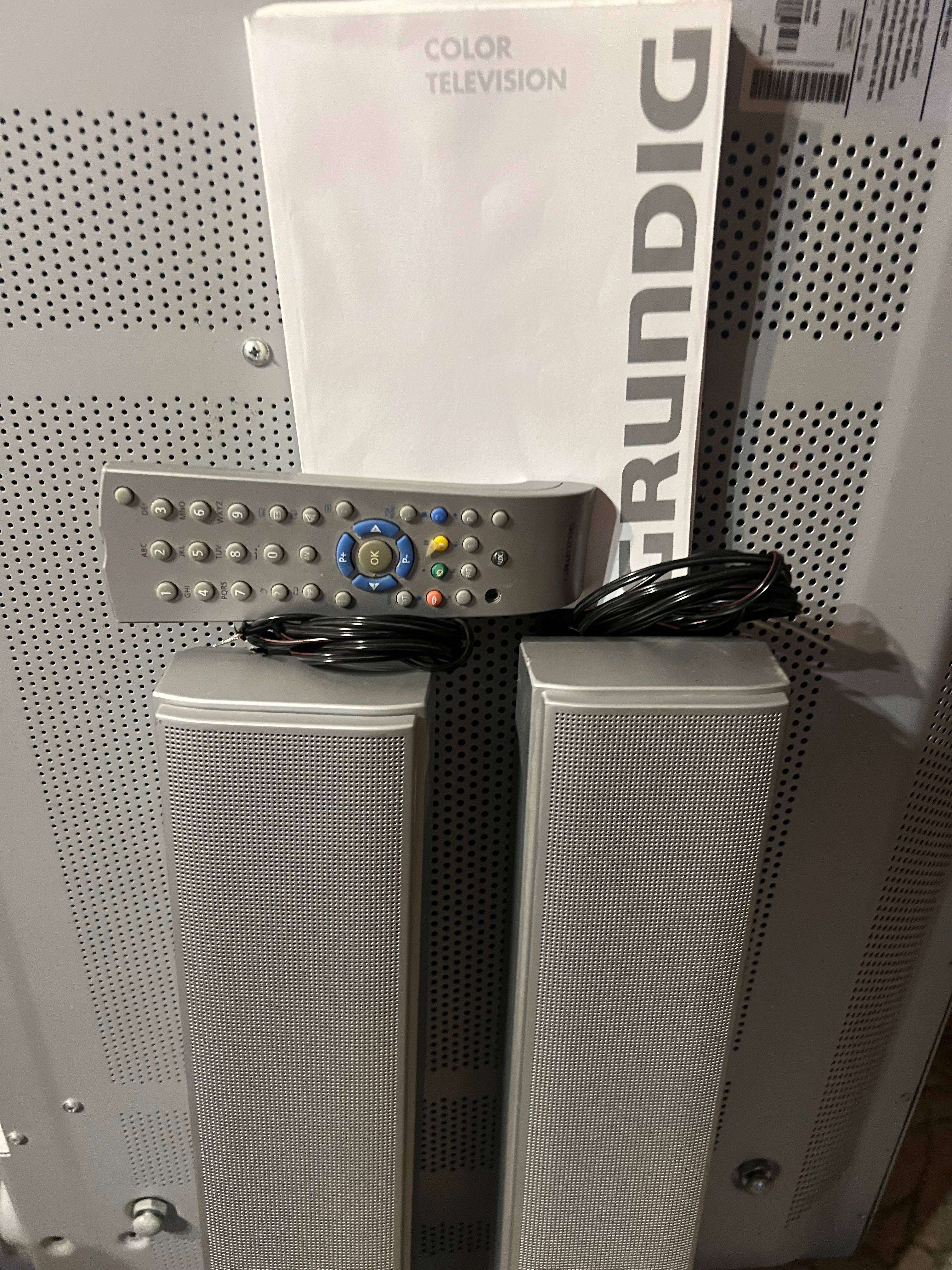 Продам телевизор  Grundig xephia 42 на запчасти