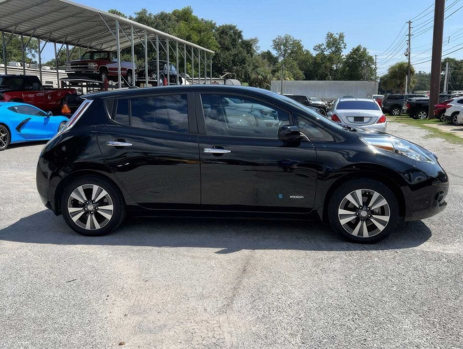 Nissan LEAF SL      2015