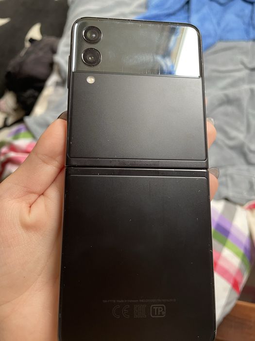 Samsung z flip 4 128