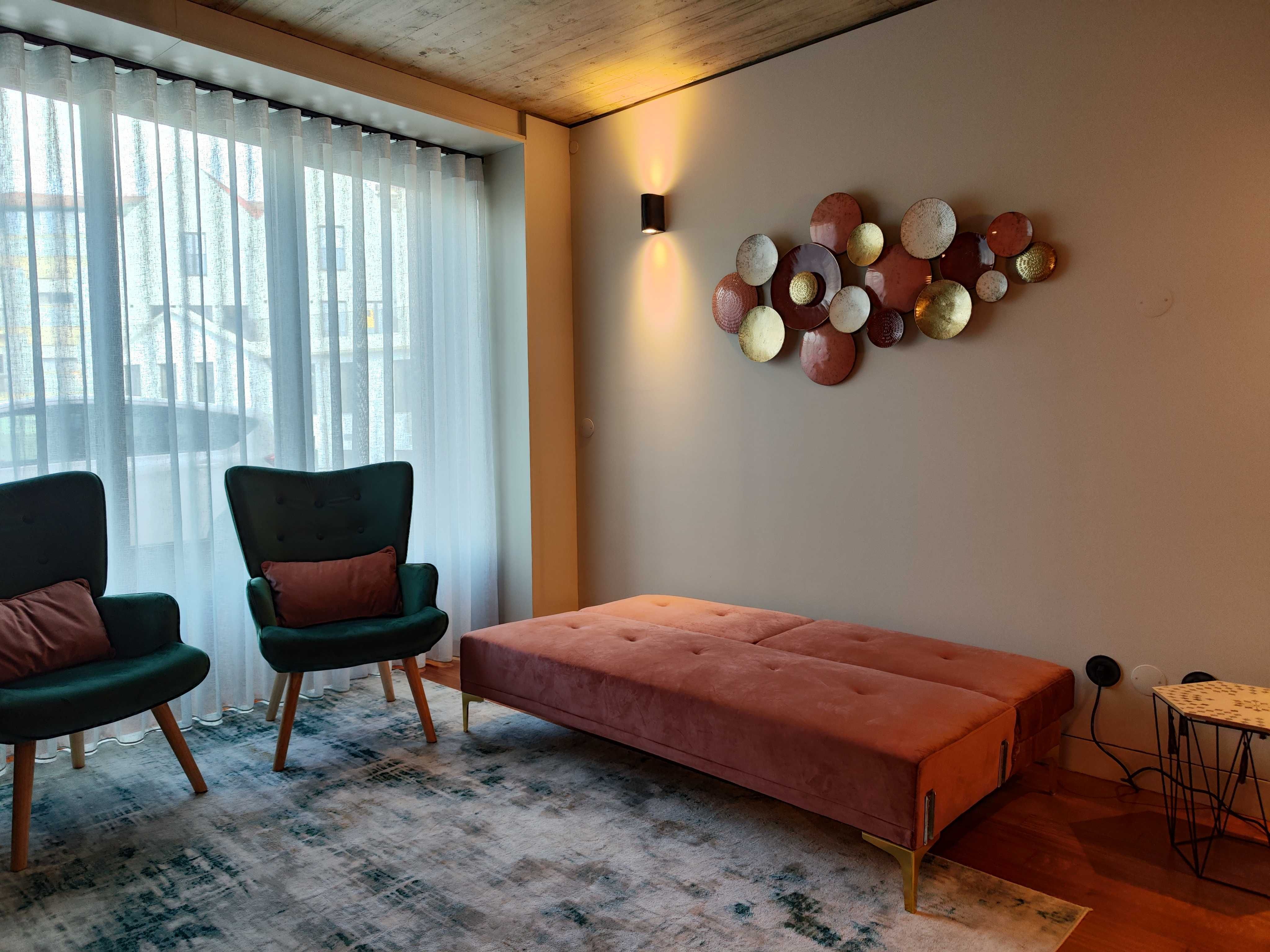 Sofá-cama de 3 lugares em veludo rosa
