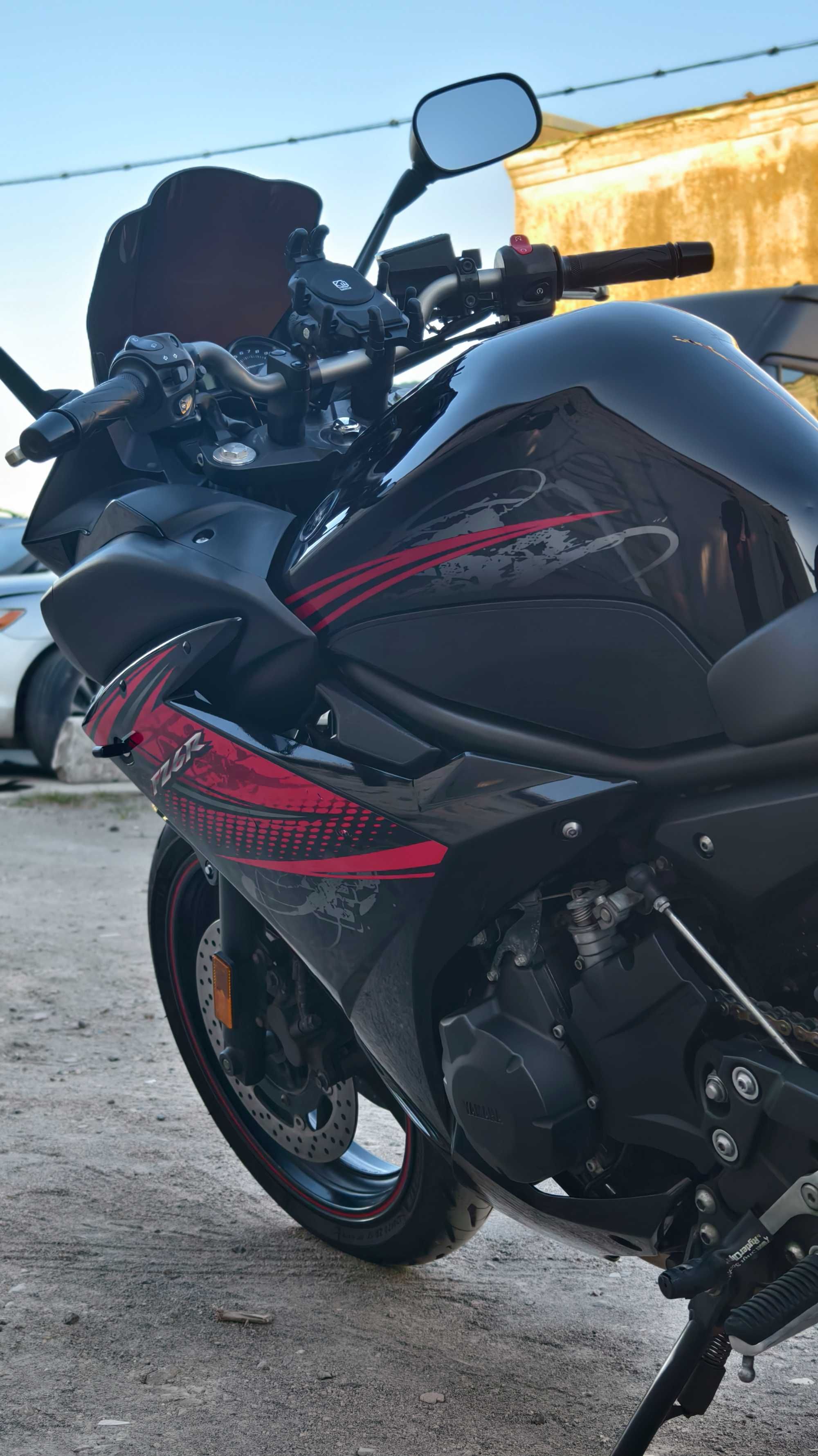 Yamaha fz6r 2012