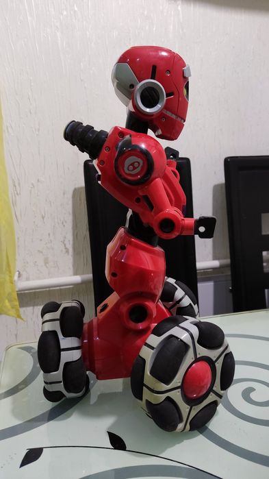 Радиоуправляемые игрушка WowWee TriBot