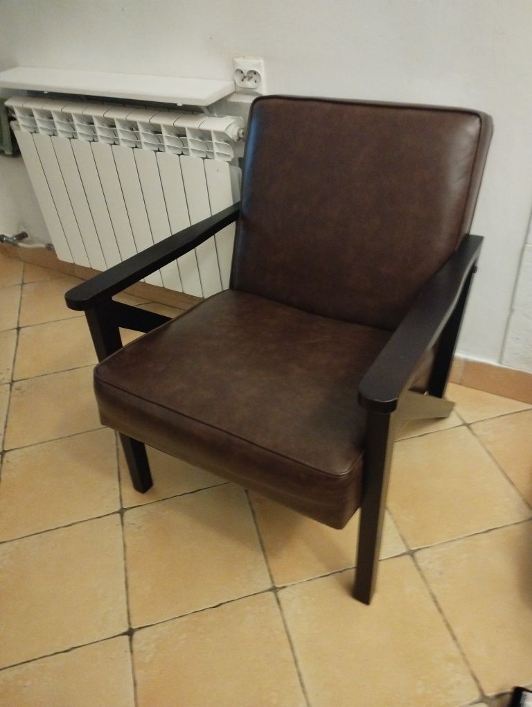 Fotel skórzany drewniany modern vintage gentleman
