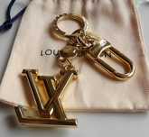 Louis Vuitton brelok w kolorze złotym