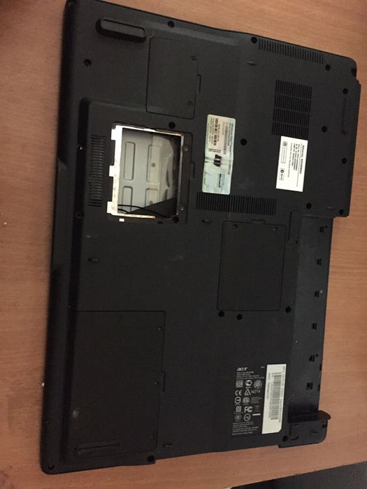 ACER Aspire 9300 Bottom Casing64729682916610121