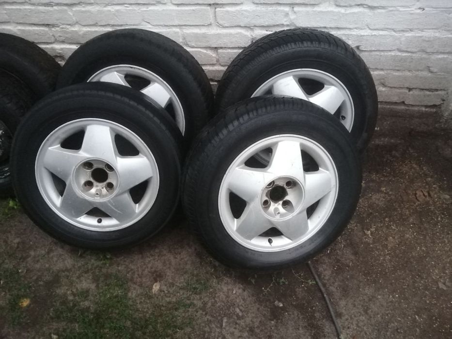 Продам тітани на R15