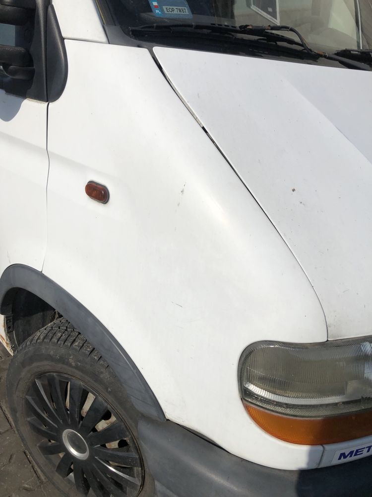 Błotnik prawy przód przedni Renault Master 2 II 0389