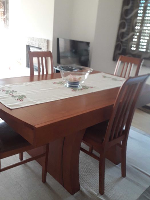 Mesa de sala de jantar