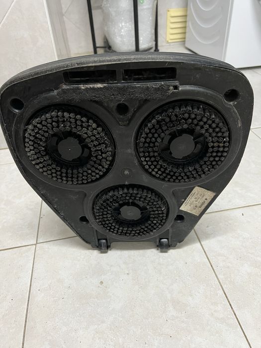 Enceradora/aspirador Hoover a funcionar