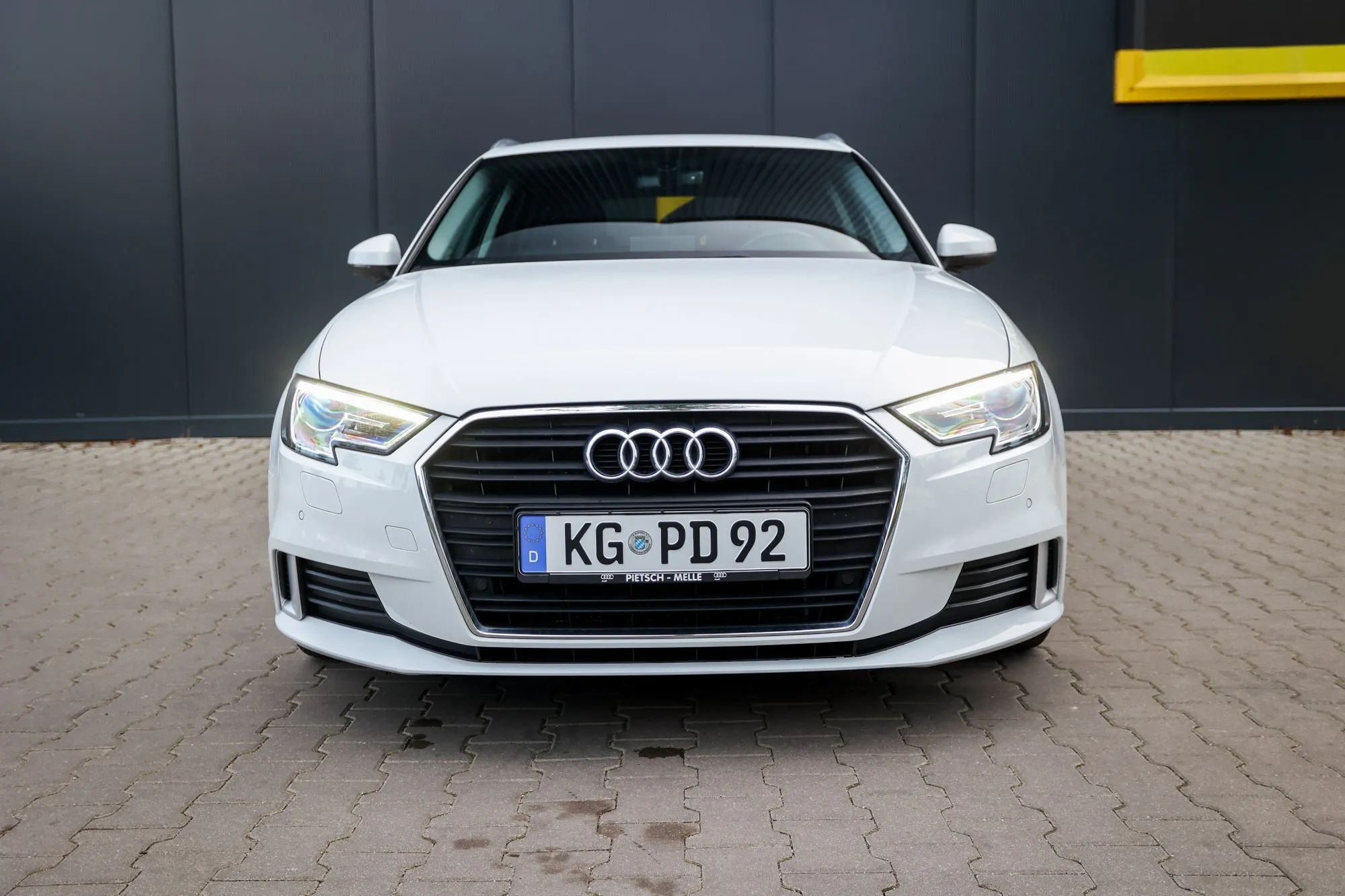 Audi A3 2.0 TDI 150PS 2018R Vitrual Bi_Xenon Navi Alu 18