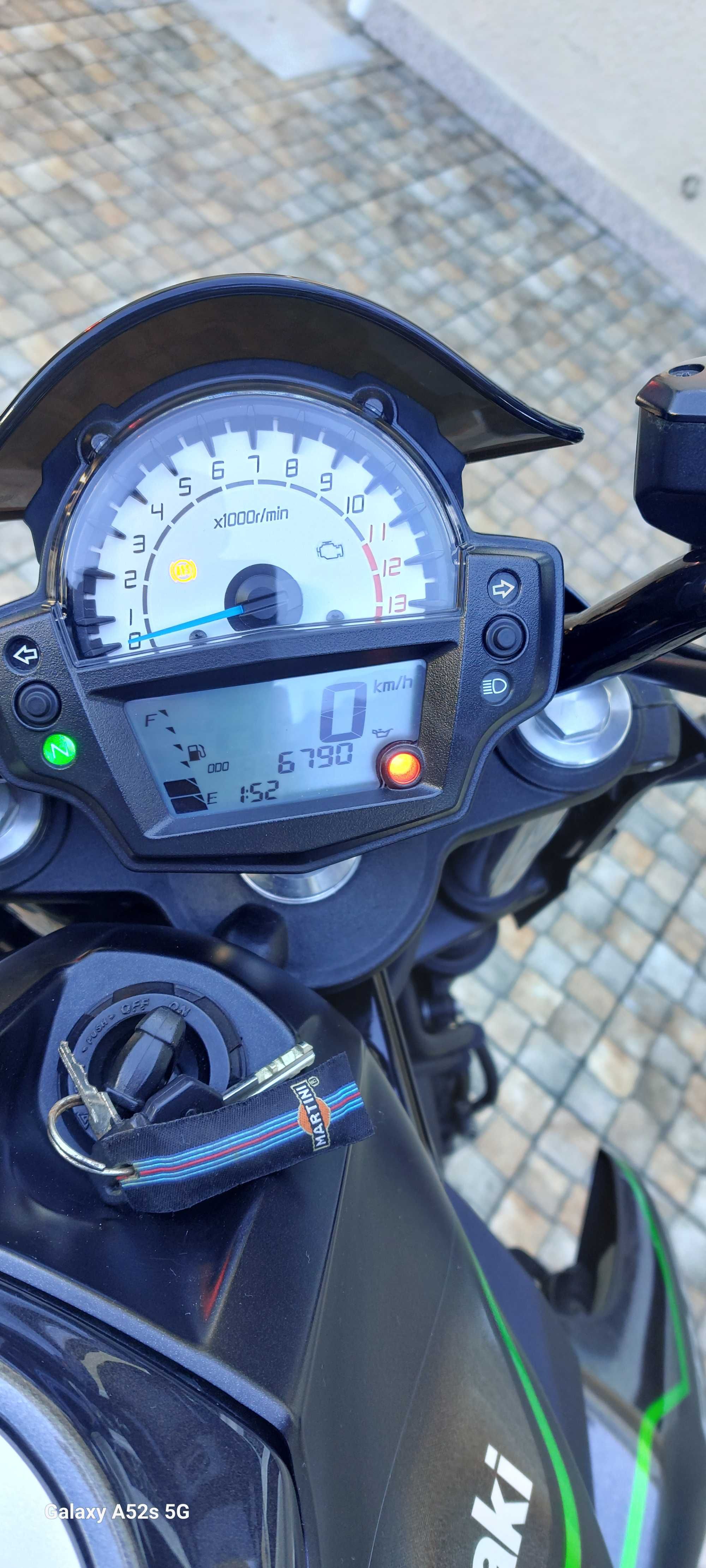 Moto Kawasaki er6n 650