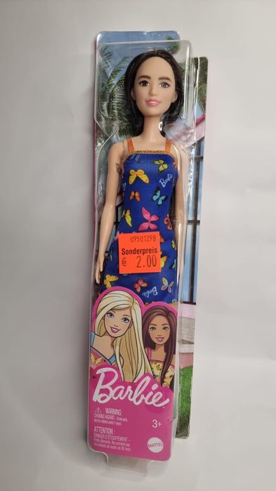 Лялька Барбі нова