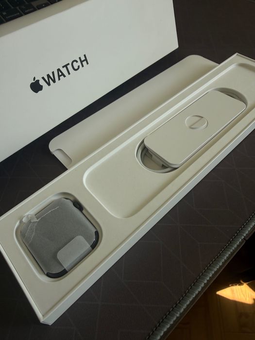 Apple Watch SE Space Gray Aluminum Case - 44MM