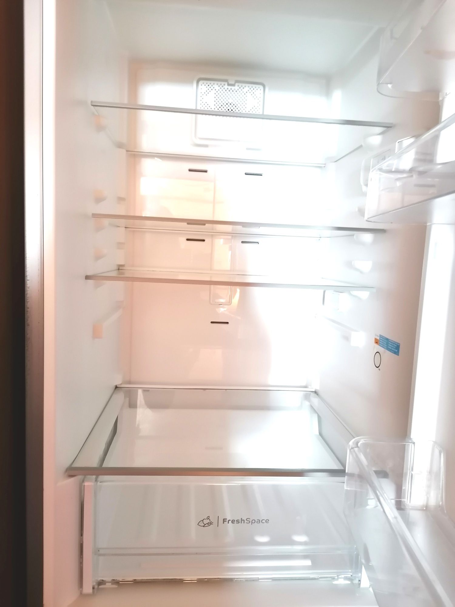 Frigorífico Combinado Indesit X 320 Litros No Frost e Inox