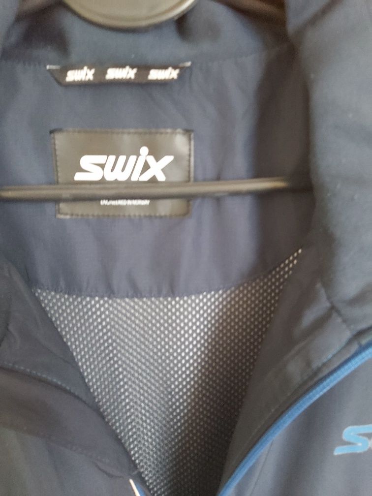 Kurtka wiatrówka swix