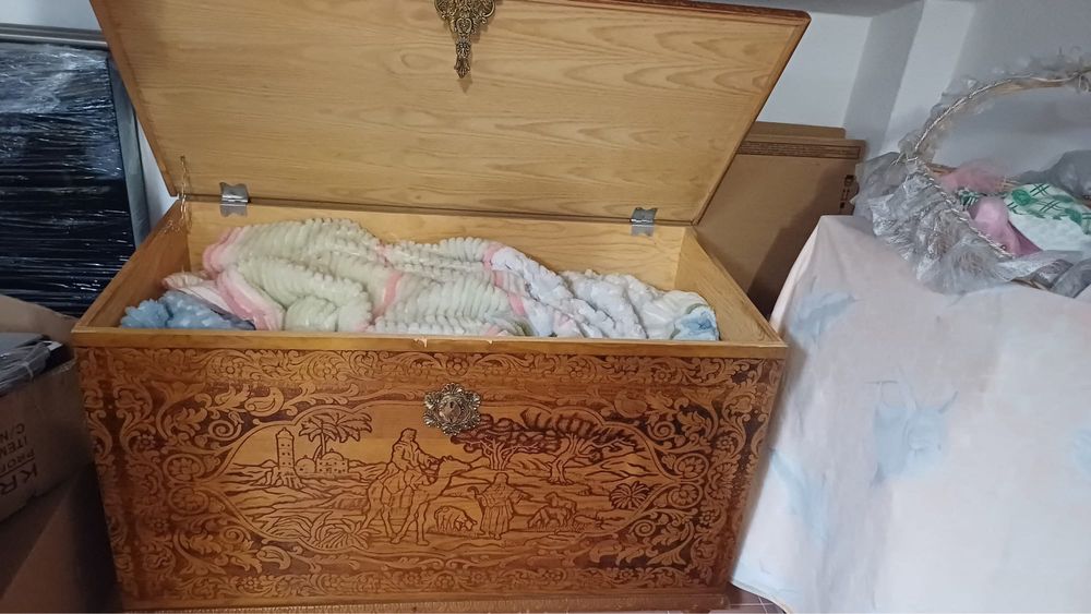 Vendo Arca de Madeira