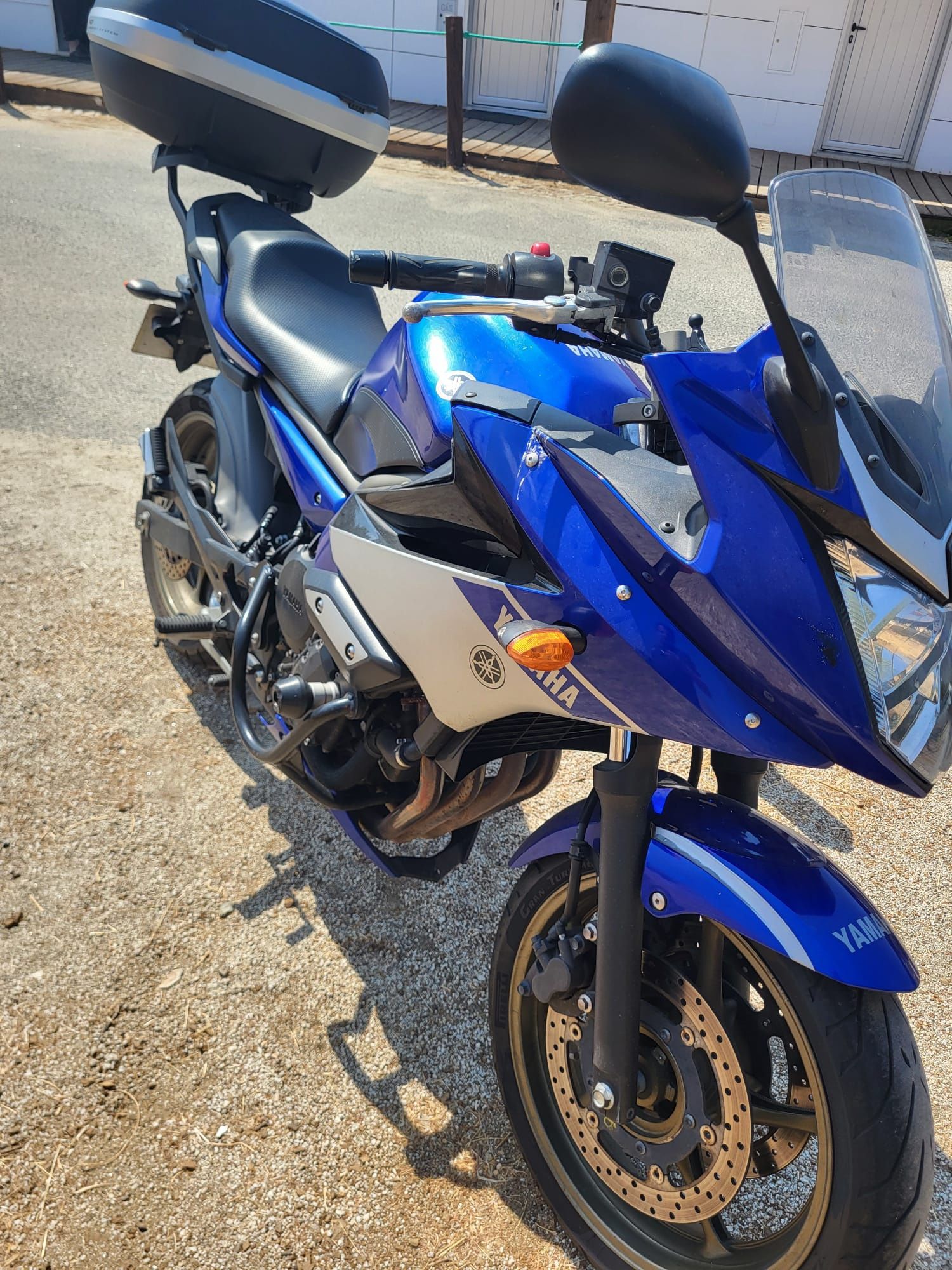 Yamaha XJ6 diversion impecável