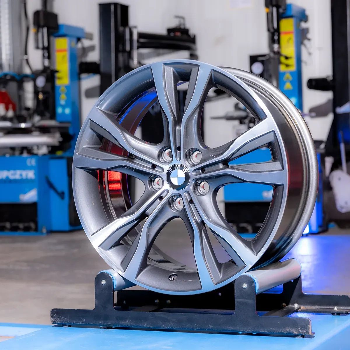 Felgi BMW 18" Seria 1 2 X1 X2 iX1 iX2 F40 F45 F46 F48 F70 G42