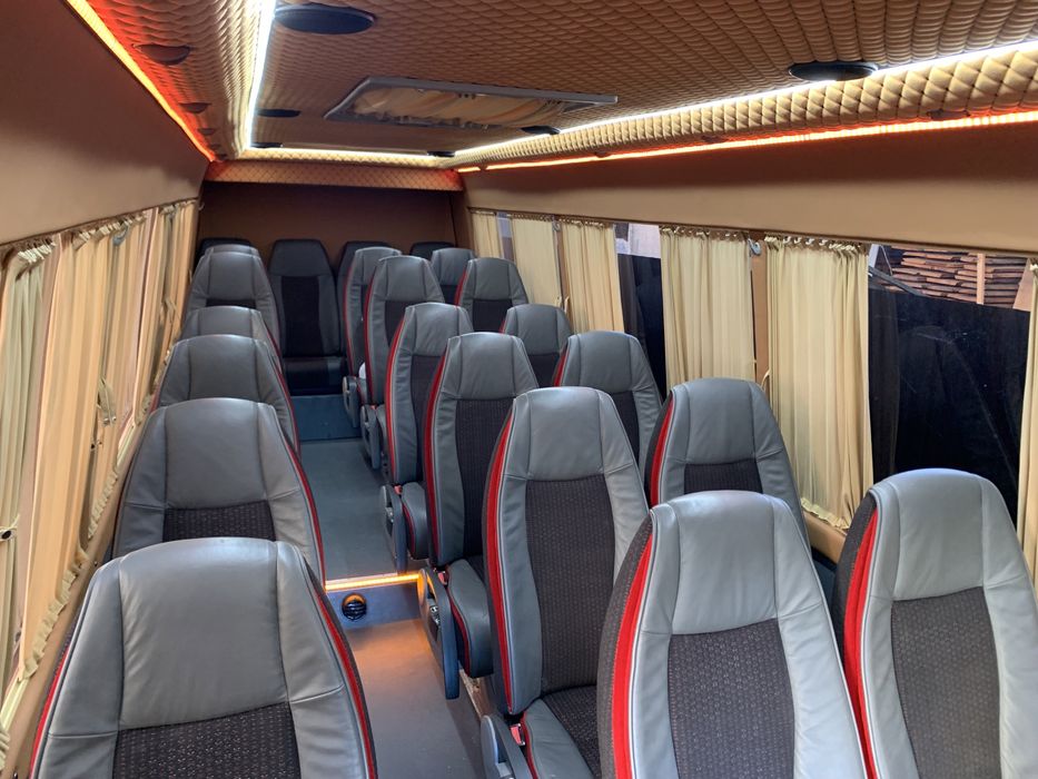 Пасажирські перевезення. Розвозка працівників 22 місця.Львів