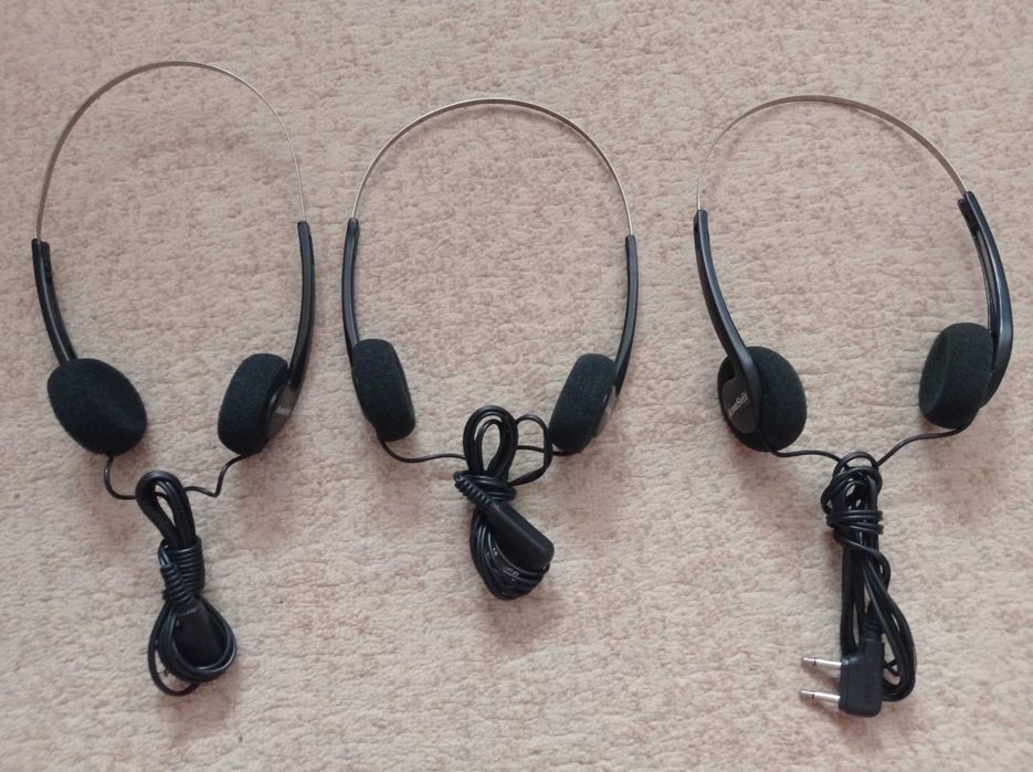 Продам 4 нових навушників