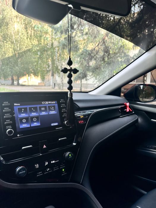 Toyota Camry 75 2021 рік