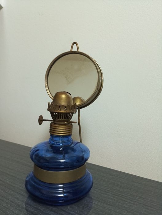 Stara lampa naftowa
