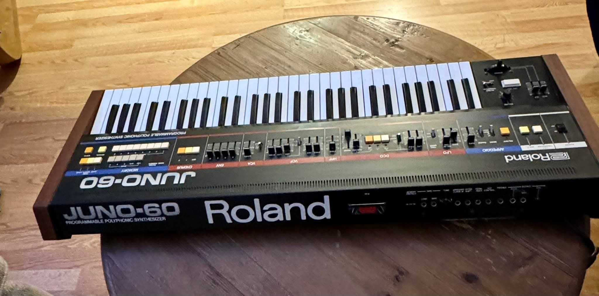 Sintetizador Roland Juno 60