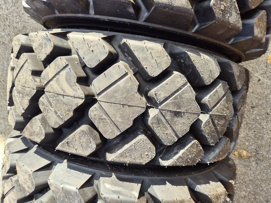 Opony 10-16.5   10r16.5