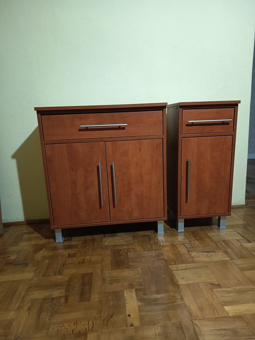Sprzedam komplet dwóch szafek łazienkowych