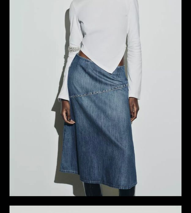 Новий білий лонгслів Zara